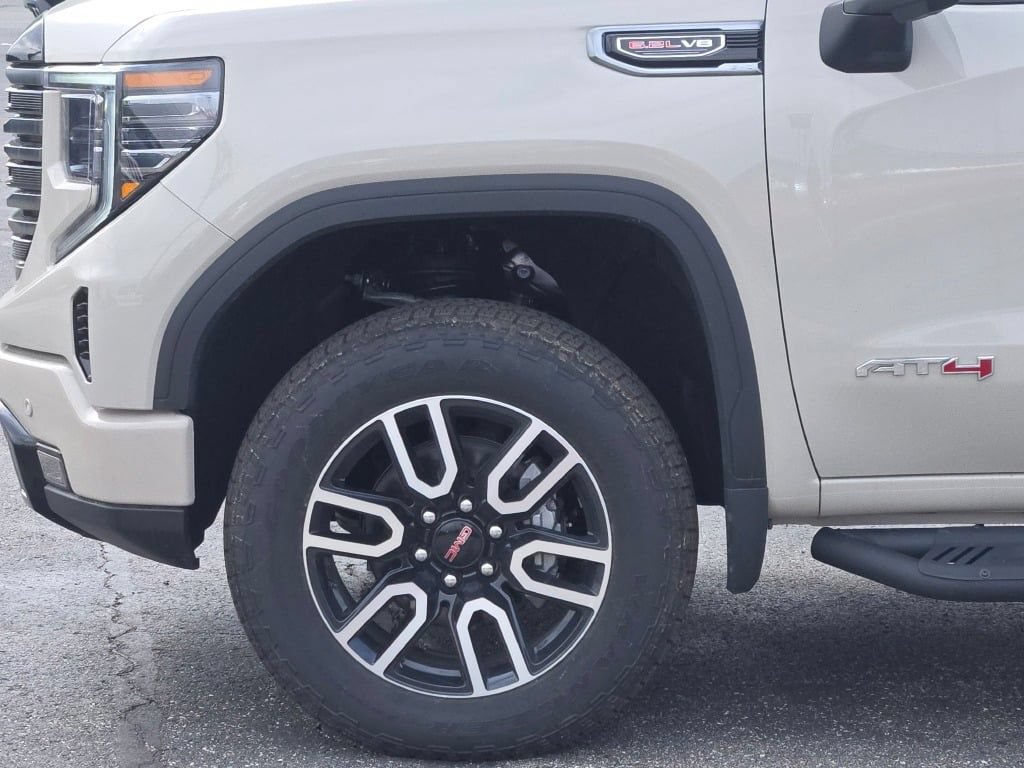 New 2026 GMC Sierra 1500 AT4 w/ AT4 Premium Package AWD/4WD image 33