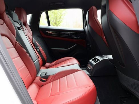 Used 2025 Porsche Panamera 4 image 24