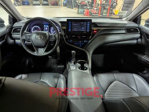 Used 2022 Toyota Camry SE image 24
