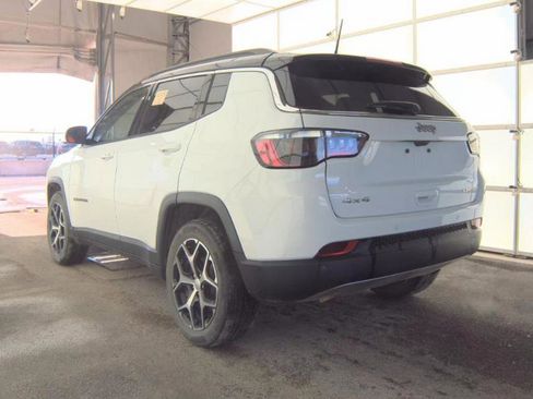 Used 2024 Jeep Compass Limited AWD/4WD image 10