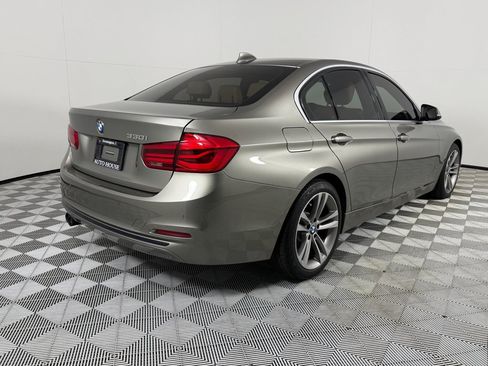 Used 2017 BMW 330i Sedan RWD image 5