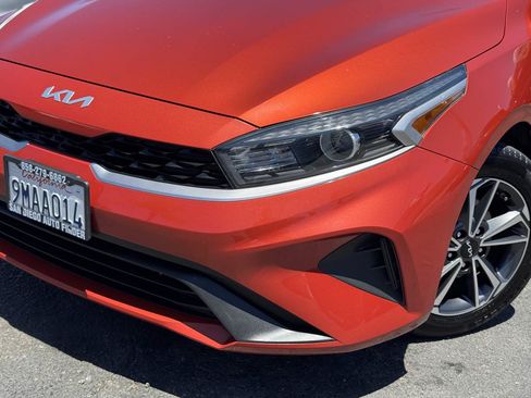 Used 2022 Kia Forte LXS FWD image 3