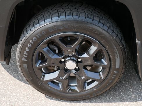 Used 2017 Jeep Renegade Latitude w/ Cold Weather Group AWD/4WD image 15