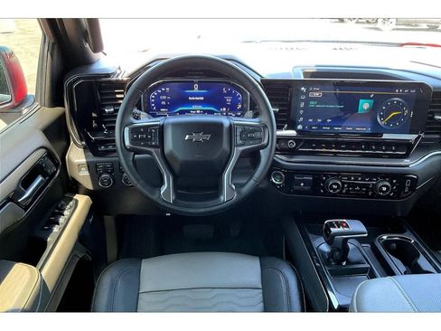 Used 2023 Chevrolet Silverado 1500 ZR2 w/ Technology Package image 5