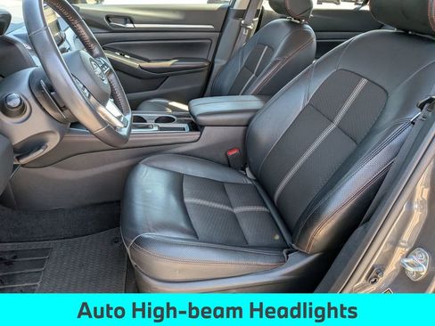 Used 2024 Nissan Altima 2.5 SR FWD image 12