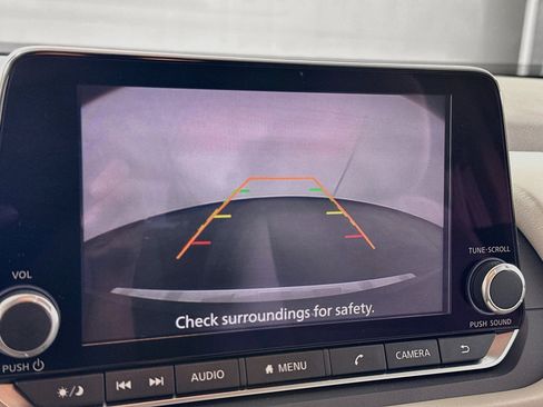Used 2023 Nissan Rogue SV FWD image 22