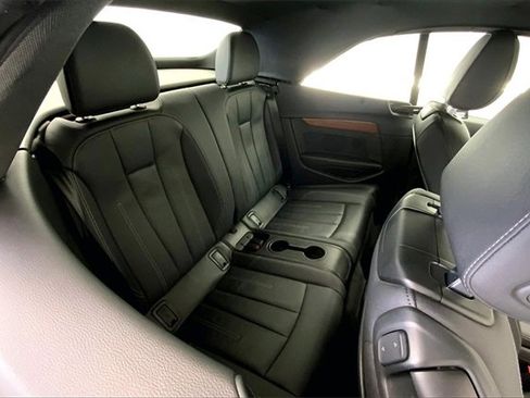 Used 2022 Audi A5 2.0T Premium image 26