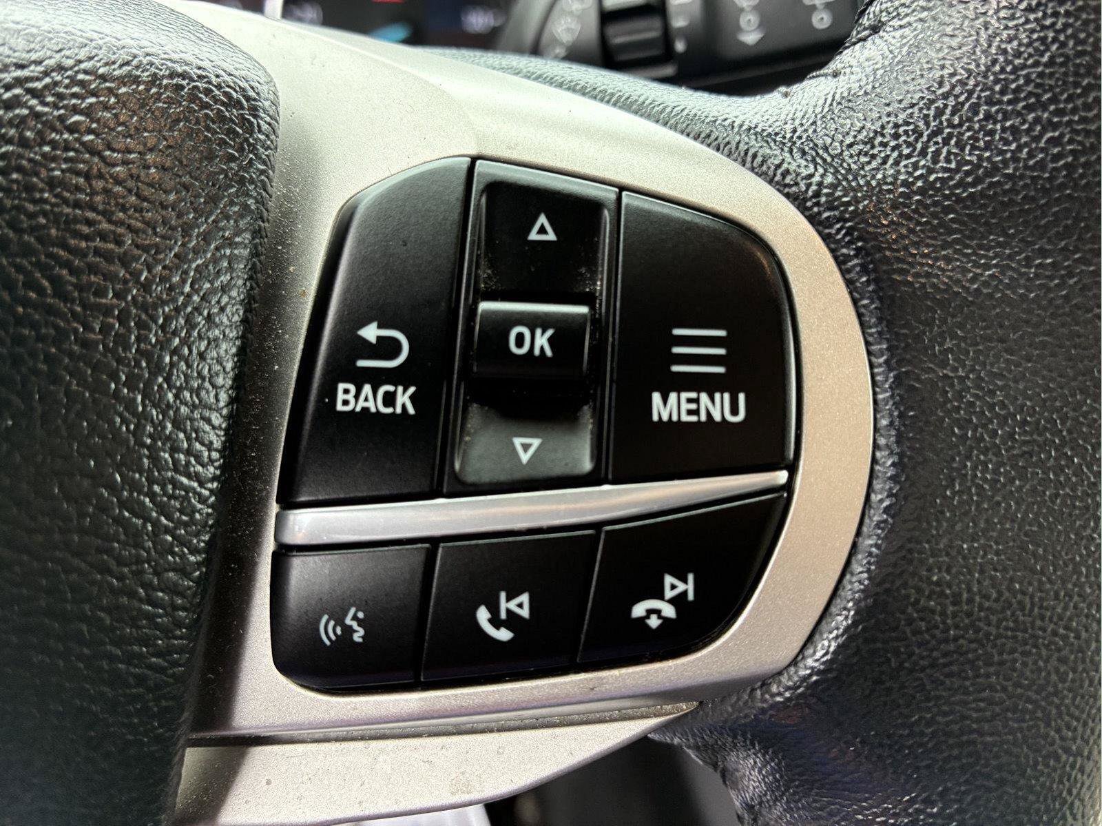 Used 2022 Ford Explorer XLT w/ Equipment Group 202A AWD/4WD image 23