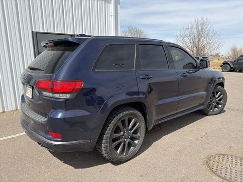 Used 2018 Jeep Grand Cherokee High Altitude image 3