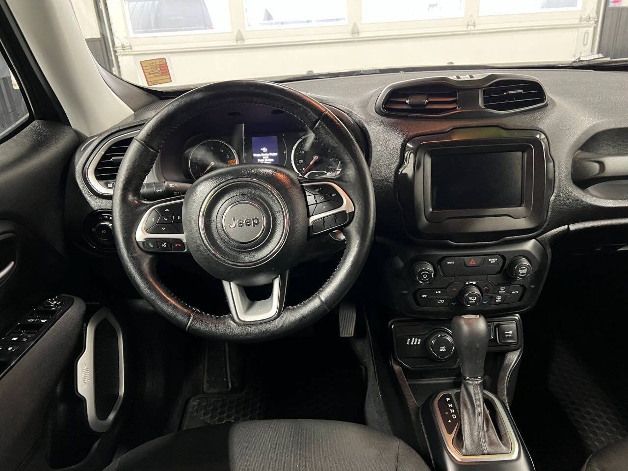 Used 2019 Jeep Renegade Latitude w/ Cold Weather Group AWD/4WD image 8
