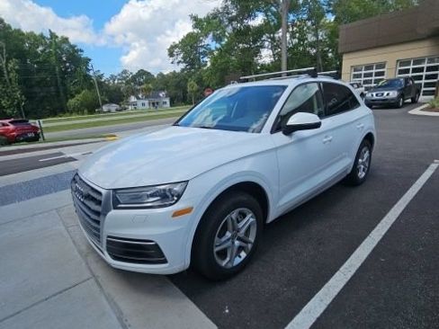 Used 2018 Audi Q5 2.0T Premium w/ Convenience Package AWD/4WD image 3