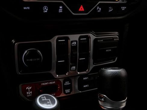 Used 2021 Jeep Wrangler Unlimited Rubicon AWD/4WD image 61