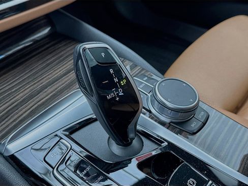 Used 2022 BMW 530i 530i w/ Convenience Package image 13