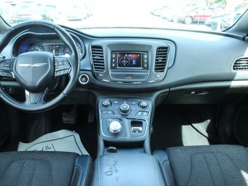 Used 2015 Chrysler 200 S FWD image 16