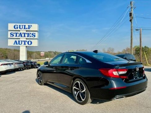 Used 2018 Honda Accord Sport image 4