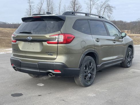 Used 2026 Subaru Ascent Premium AWD/4WD image 2
