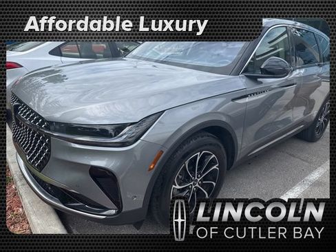 Certified 2024 Lincoln Nautilus Premier AWD/4WD image 1