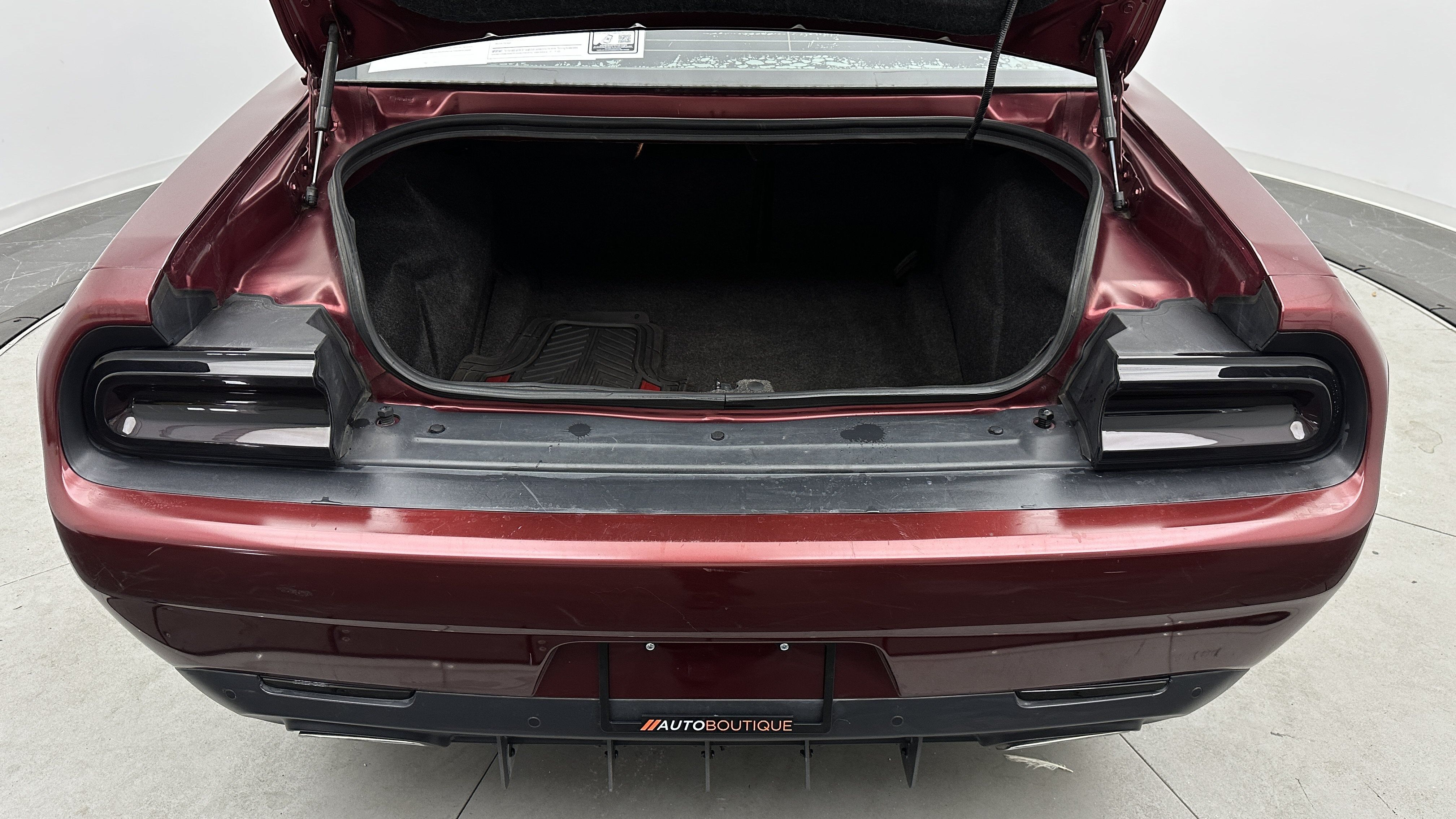 Used 2018 Dodge Challenger SXT Plus RWD image 27