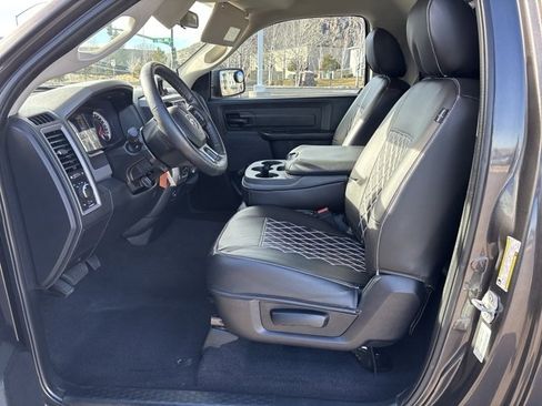 Used 2017 RAM 1500 Tradesman w/ Chrome Appearance Group image 12