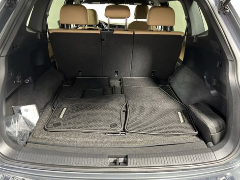 Used 2022 Volkswagen Tiguan SE image 24