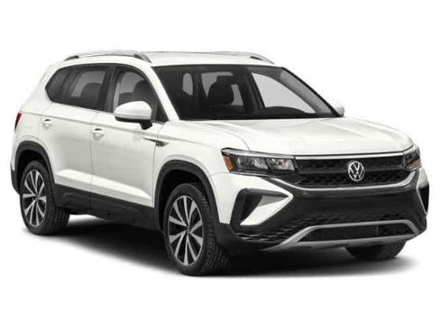 Used 2023 Volkswagen Taos SE AWD/4WD image 6
