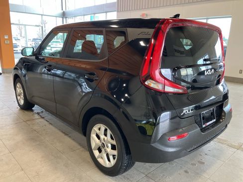 Used 2022 Kia Soul LX w/ Technology Package image 7