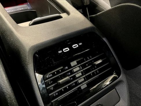 Used 2021 Volkswagen ID.4 Pro image 35