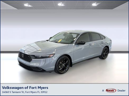 Used 2025 Honda Accord SE image 1