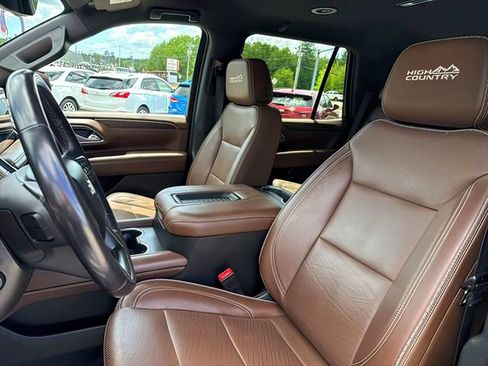 Used 2022 Chevrolet Tahoe High Country AWD/4WD image 17