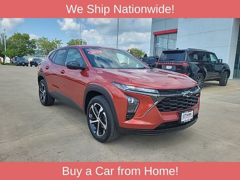 Used 2024 Chevrolet Trax RS FWD image 1