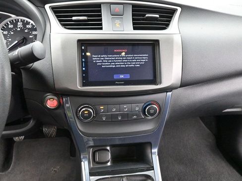 Used 2017 Nissan Sentra SR Turbo FWD image 20