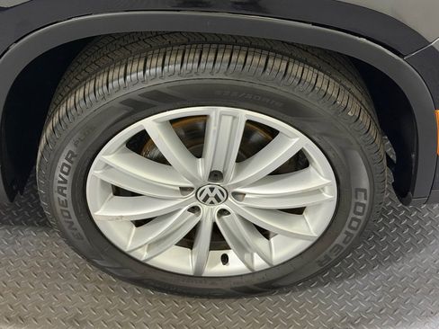 Used 2014 Volkswagen Tiguan SEL image 17