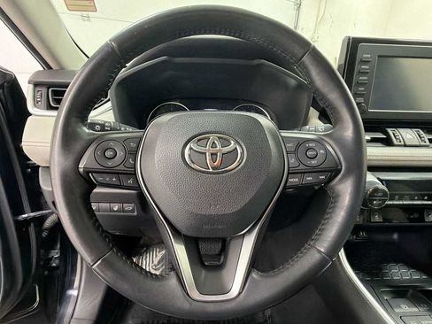 Certified 2019 Toyota RAV4 XLE Premium w/ Cold Weather Package AWD/4WD image 16