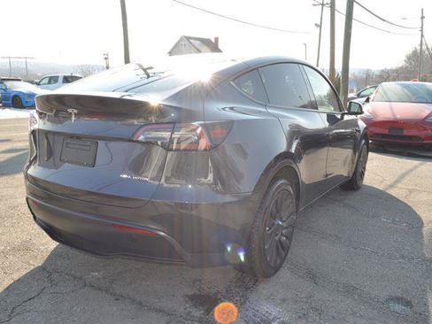 Used 2024 Tesla Model Y Long Range AWD/4WD image 5