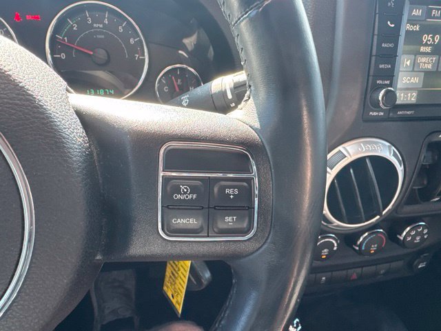 Used 2014 Jeep Wrangler Unlimited Sahara w/ Max Tow Package AWD/4WD image 21