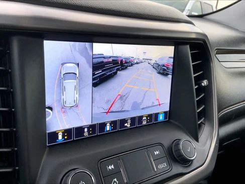 Used 2023 GMC Acadia AT4 w/ Technology Package image 27