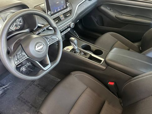 Used 2025 Nissan Altima 2.5 S FWD image 10