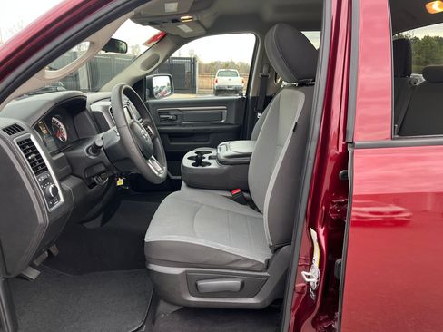 Used 2024 RAM 1500 Classic SLT image 35