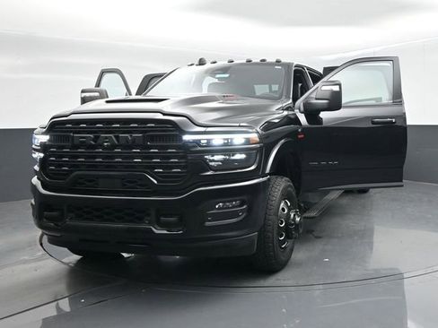 Used 2025 RAM 3500 Limited AWD/4WD image 67