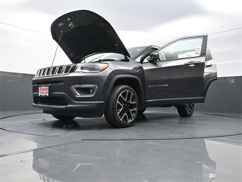 Used 2018 Jeep Compass Limited w/ Safety & Security Group image 37