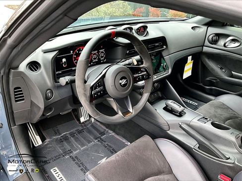 Used 2025 Nissan Z NISMO w/ Floor Mat Package image 12