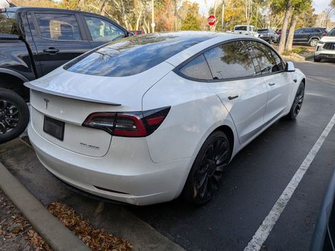 Used 2022 Tesla Model 3 Performance image 2