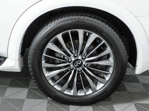 Used 2020 INFINITI QX80 Luxe w/ Sensory Package AWD/4WD image 40