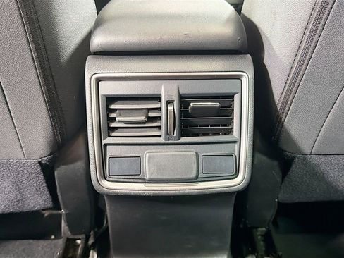 Used 2020 Subaru Forester Premium AWD/4WD image 27