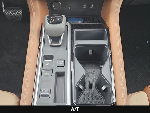 New 2026 Nissan Pathfinder Platinum FWD image 25