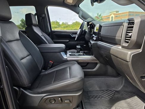 Used 2023 Chevrolet Silverado 1500 LTZ AWD/4WD image 27