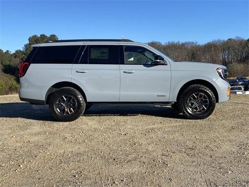 New 2026 Ford Expedition Tremor image 22