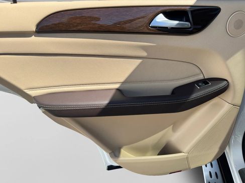 Used 2018 Mercedes-Benz GLE 350 image 26