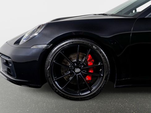 Used 2021 Porsche 911 Carrera 4S w/ Sport Package image 28