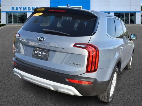 Used 2020 Kia Telluride LX image 3